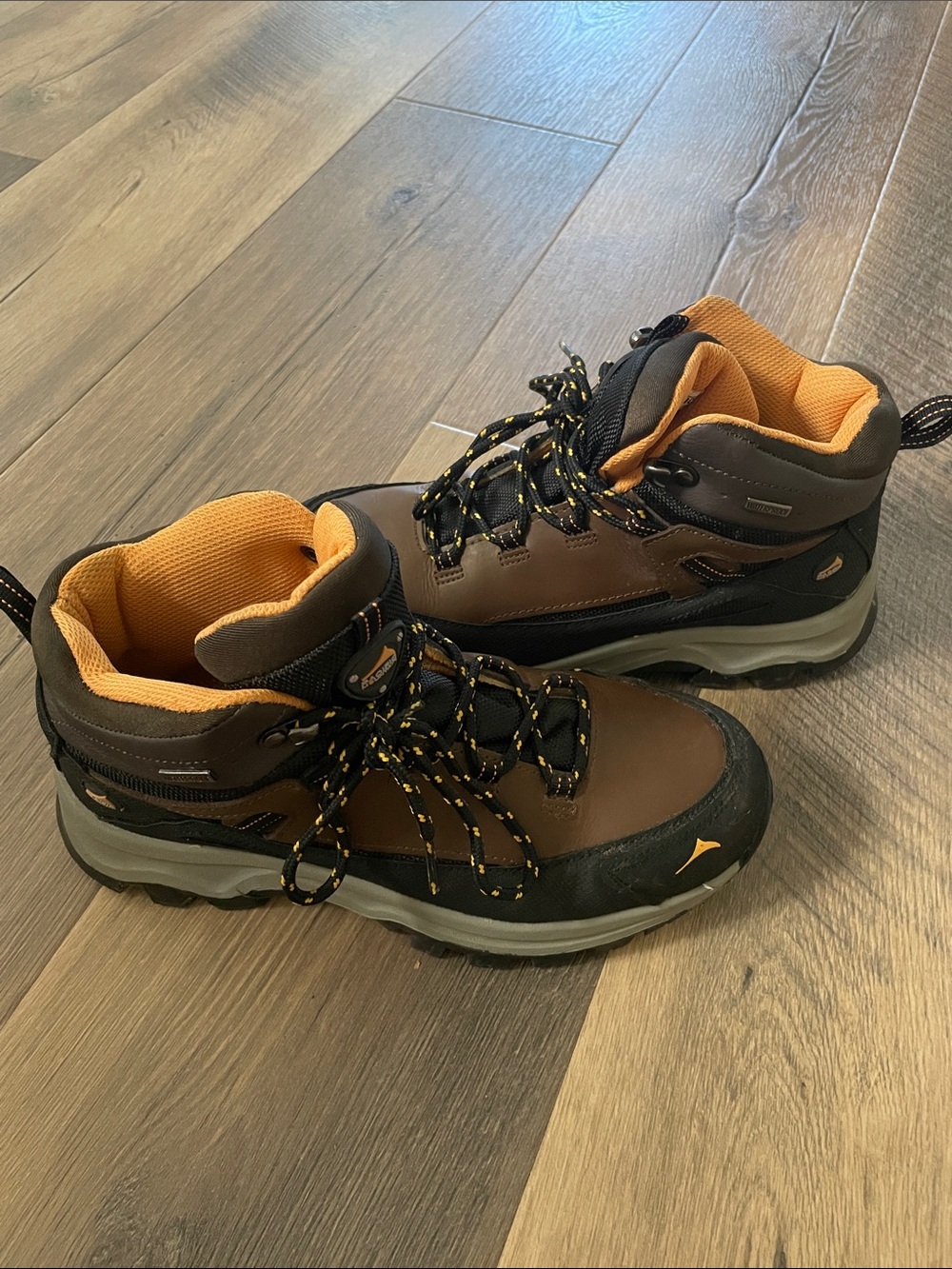 Pacific Mountain Hiking Boots size 6
